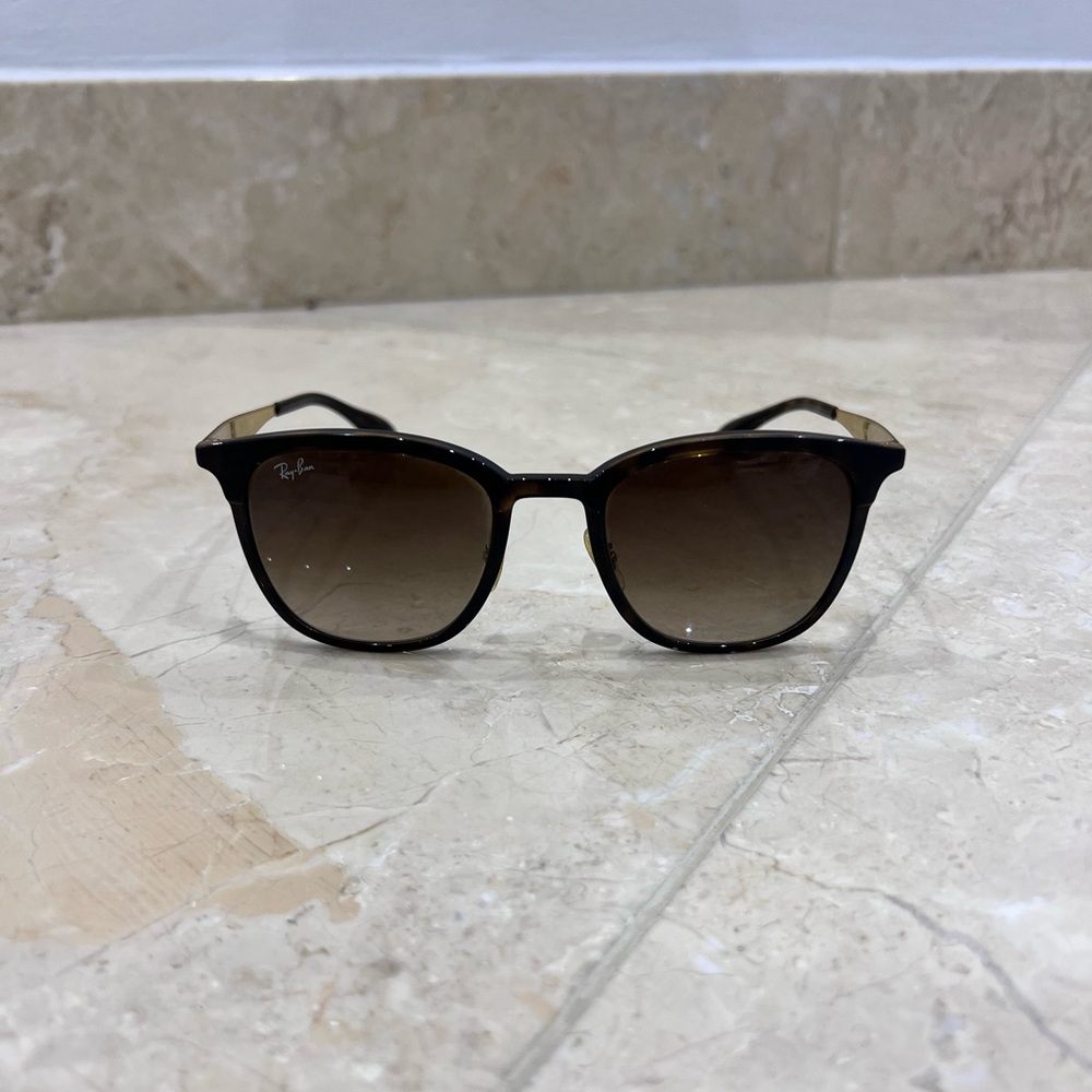 Ray Ban sunglasses in Havana and brown gradient